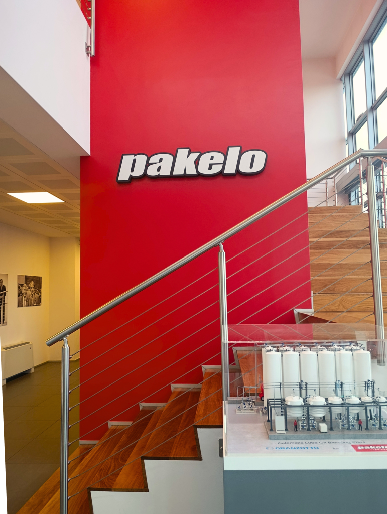 Pakelo, Italia 4